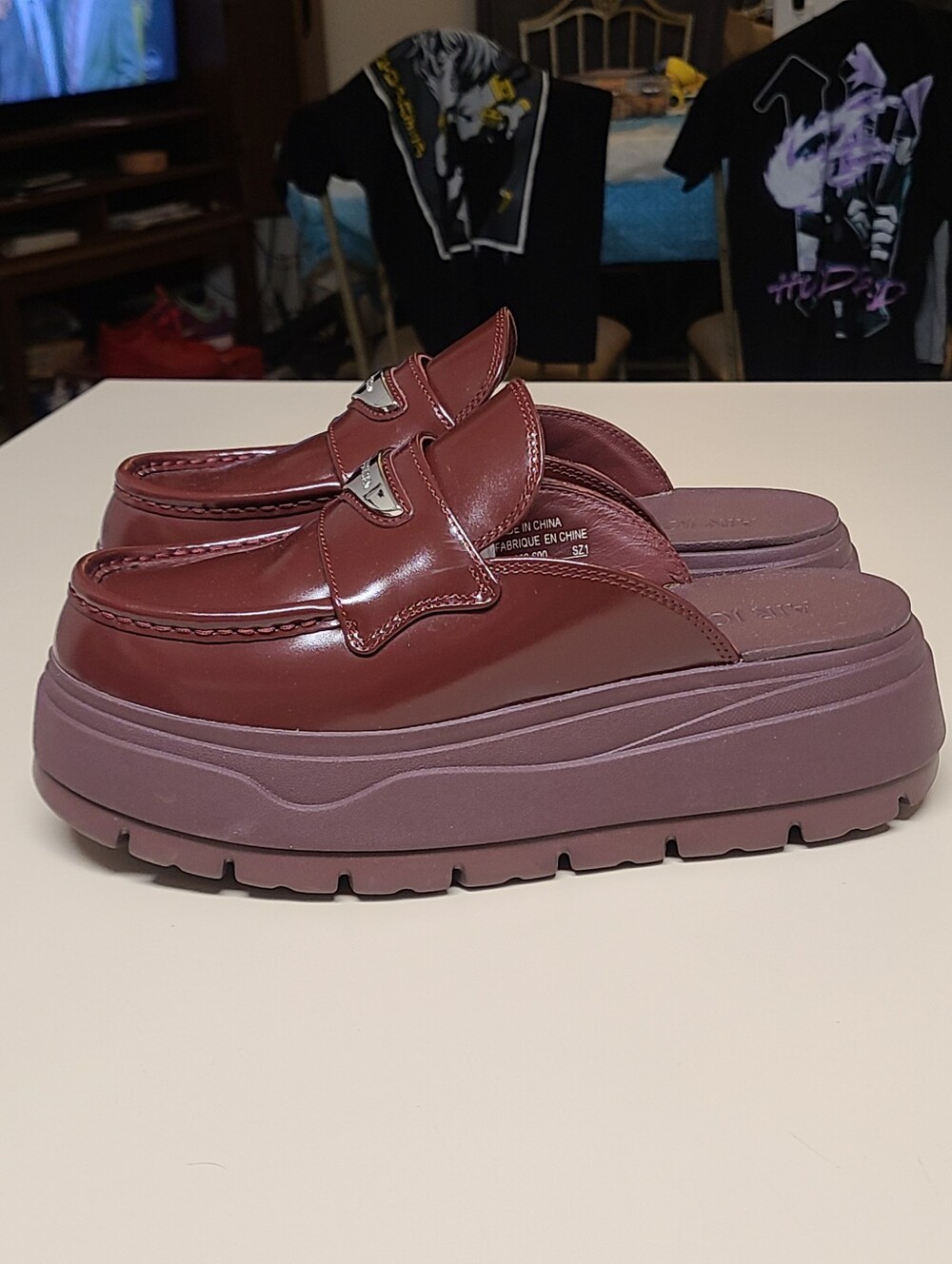 Air Jordan Team Red patent leather chunky platform loafer mules size 9 - Picture 6 of 12